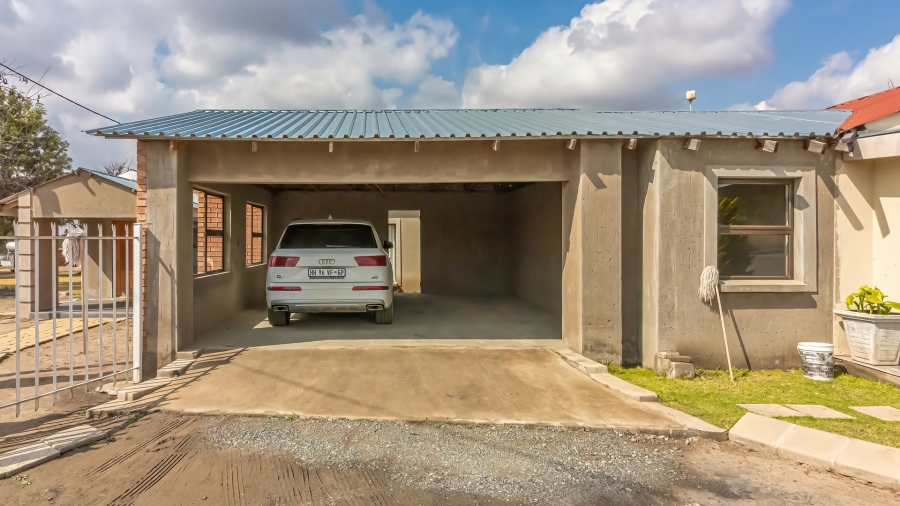 3 Bedroom Property for Sale in Kroonstad Rural Free State